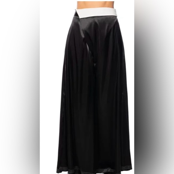RISKY BUSINESS WRAP AROUND WIDE LEG SATIN PANT IN BLACK - Picture 8 of 11